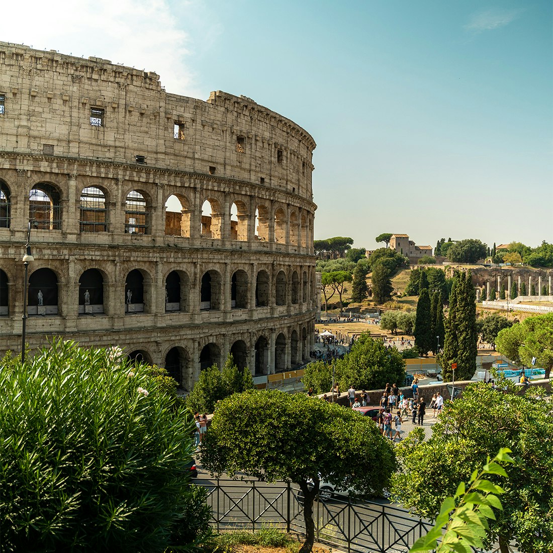 colosseum-rome-day