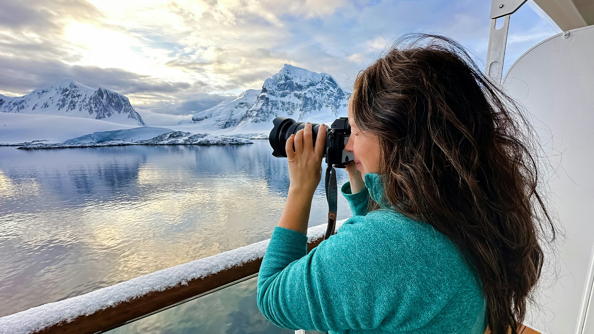 photos-balcony-antarctica
